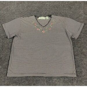VTG Emerald Isle Top Womens Medium Gray Striped Floral Embroidered Floral Retro
